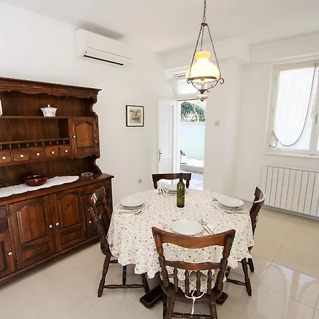 Aldo Apartment